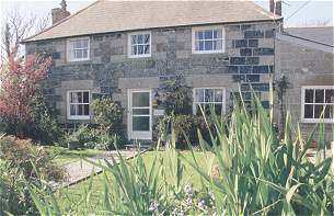 High levels of comfort assured in our delightful former farmhouse. Peaceful setting near quiet village with far-reaching views. Ample private parking. A warm welcome and cordial hospitality provides that special touch. 