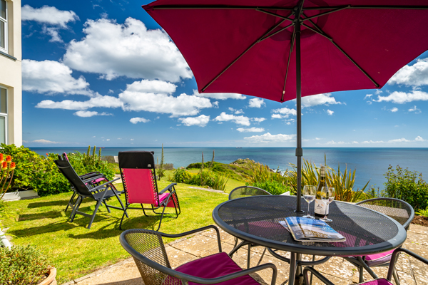 Holiday Apartment In Coverack with Sea Views