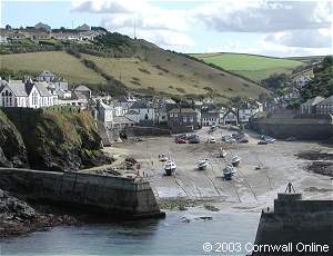 Port Isaac harbour at low tide