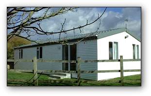 Cornwall,Constantine Bay,Padstow,surfing,sandy beaches,walking,coastal path,beachside,self catering cottage,chalets,National Trust houses & gardens,Eden project.