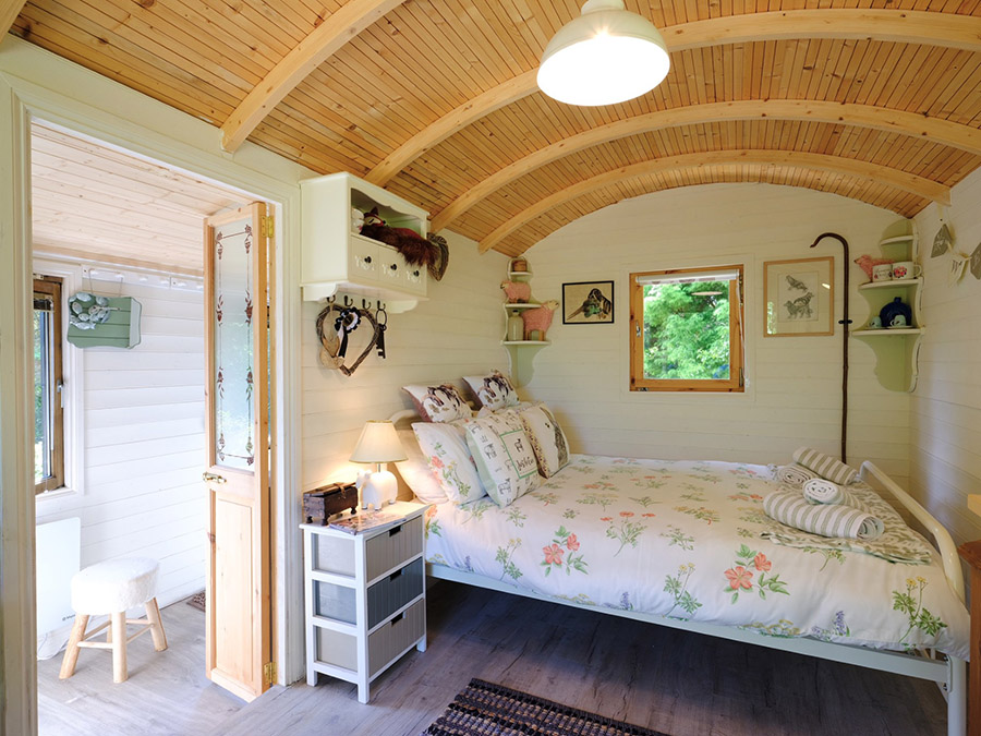 the Bedroom at Foxys Shepherd Hut Glamping Self-catering between St Ives and Penzance