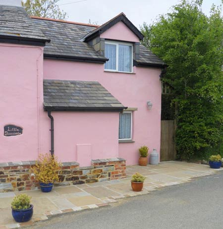 *Little Dinnicombe Holiday Cottage Self-catering Holidays near in Bude 