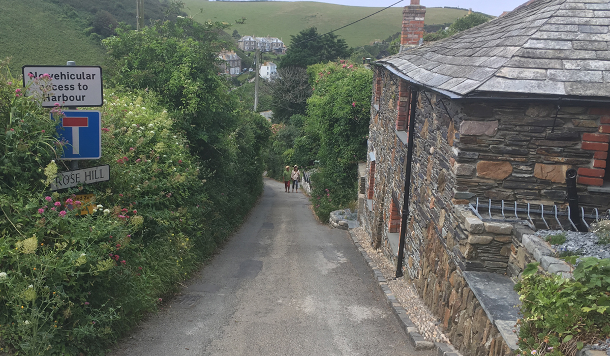 Rose Hill, the steep lane leading down to Port Isaac harbour