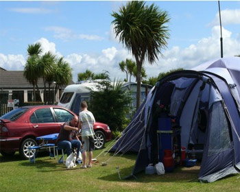 A friendly family run touring park with own licensed restaurant and steak house, swimming pool and children's play area and modern facilities, 7 beaches within easy reach. Rallies welcome, Ideal for exploring Cornwall