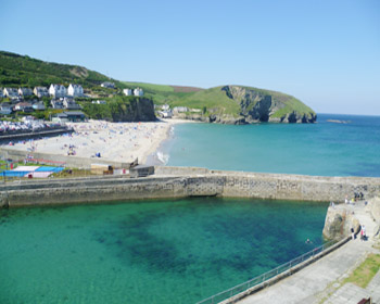 *Cornwall Holiday Homes Holidays Harbourside Holidays in Portreath 