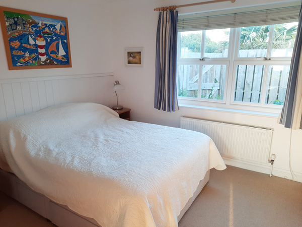  Puffins Wing Bedroom Self Catering  in Trevone Cornwall