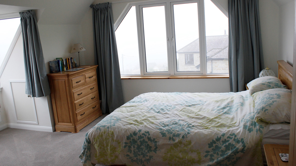 Spinnaker Holidays in Cadgwith bedroom 