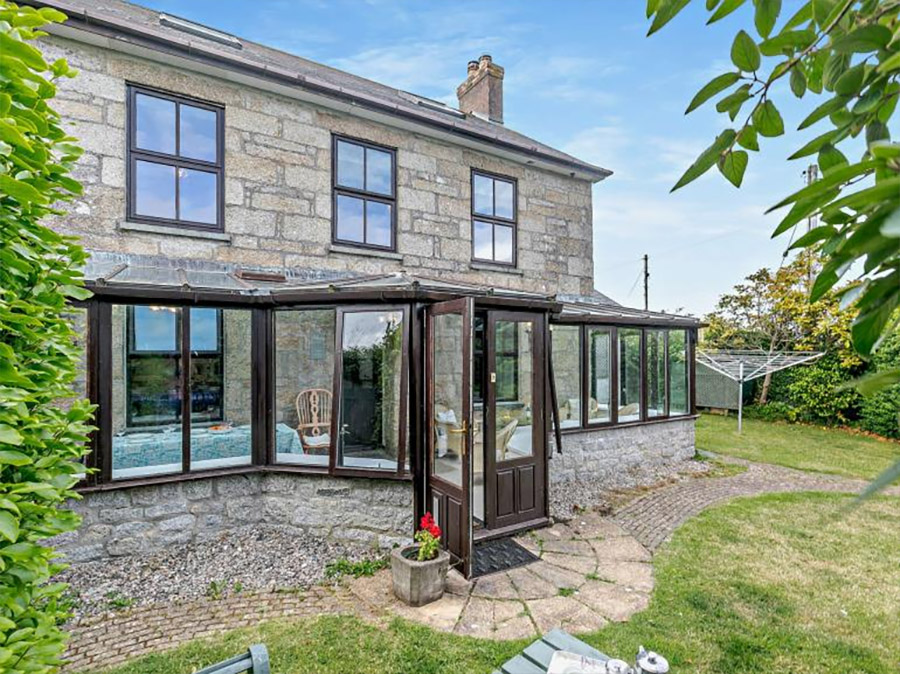 St Michaels farmhouse - Holiday Home in Cornwall Overlooking St Michael's Mount and Marazion