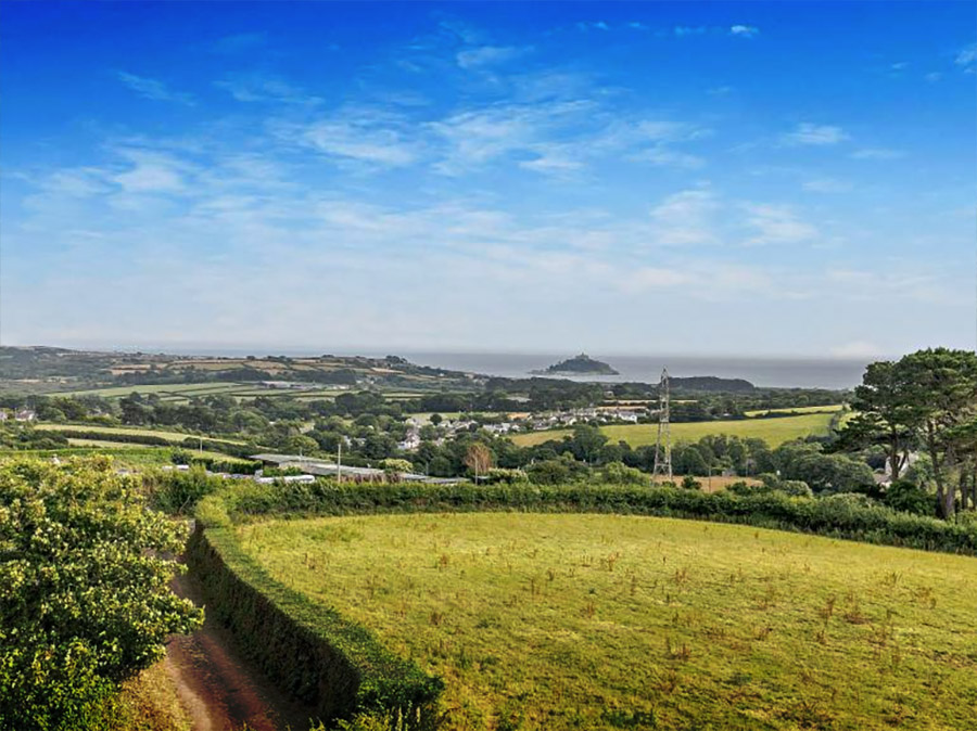 St Michaels farmhouse - View towards St Michaels Mount and Marazion -Holiday Home in Cornwall Overlooking St Michael's Mount and Marazion