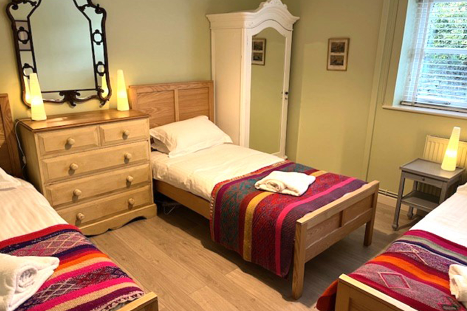 Trenglos triple bedroom - Holiday Cottages in Bude - Tamar valley