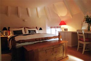 The Right Round House- The Garden Annex - Bed and Breakfast in the Roseland Peninsula