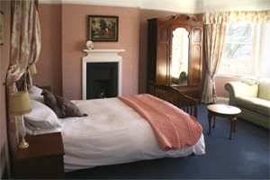 Trehaven Manor - Bed and Breakfast Accommodation in Looe