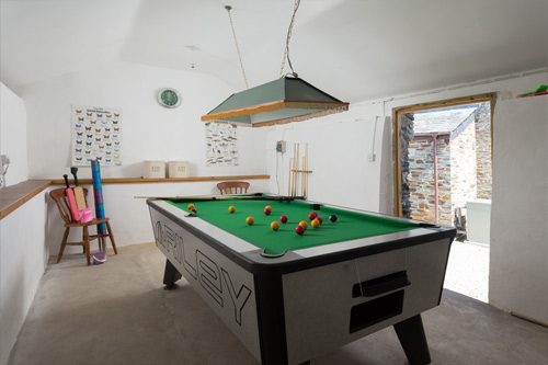 Trevio self-catering Padstow pool table 