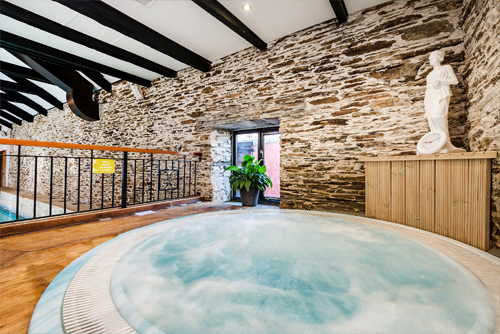 Indoor Swimming Pool, Gym and Spa - Trewince Holiday Lodges