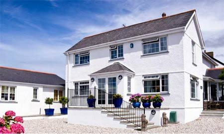 *The White House Bed And Breakfast Holidays near Padstow 