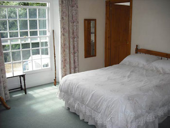 Bed and Breakfast Holiday Accommodation in  Truro Cornwall