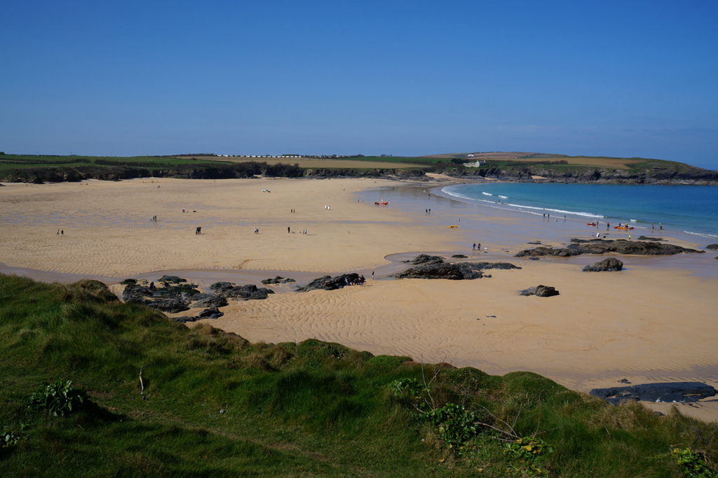 Harlyn Bay surfing near Padstow - Ian S / Geograph (CC BY-SA 2.0)